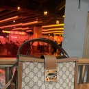 언박싱탑 | 결혼선물 구찌 패들락 미디엄 탑 핸들백 언박싱, 사용후기(현대면세점 코엑스점 구찌)