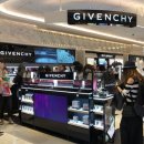 국제K뷰티협회/K뷰티뉴스 | 프랑스의 자존심을 꺾은 K-뷰티, 미국에서 한국 화장품이 1위 먹은 이유