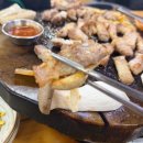 반룡로 | 광주 용봉동 고향회관 후기 | 돌판에 구운 삼겹살과 묵은지