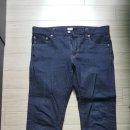 유니클로/슬림스트레이트셀비지/31 이미지