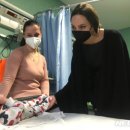 일문정보주식회사 | 배우 안젤리나 졸리가 우크라이나 폭격 현장에…낸시 펠로시 미 하원 의장과 왜?…&#34;싸움이 끝날 때까지...