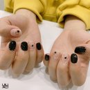 빛나다 손, 눈썹