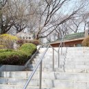 웃말공원 화장실 이미지