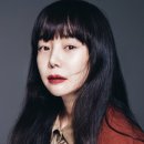 김소이, 걸크러시 매력 발산…남성복+레드립 찰떡 소화 이미지