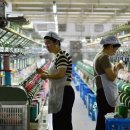 무역전쟁으로 디플레이션 심화, 중국 공장들 근무시간·임금 대폭 삭감 이미지