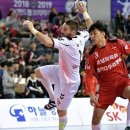 정관중 앞 이미지