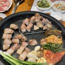 꽃돼지모임 이미지