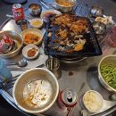 뚠뚠돼지김치찌개 이미지