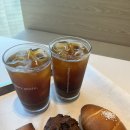 빨간풍선 | 마고플레인 양산, 빨간 풍선을 탈 수 있어 아이랑 오기 좋은 양산 물금 신상 대형카페