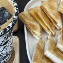 커피 엔 토스트 이미지