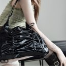 포어필 String ribbon large hobo bag Glossy black 후기