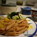 마크로바이오틱 저녁식사 --- 요리의 세계와 식단짜기(귀리 파스타, 샐러드 ,퀴노아 & 야채) 이미지