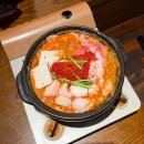 서봉빌딩 | [잠실/방이동 맛집] 호랑이굴 : 깊고 진한 대창전골부터 마무리 치즈 리조또 후기