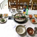 계곡속의바위집 이미지