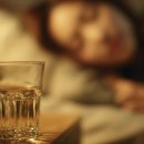 “물 마셔도 신물만”…연간 400만명 밤잠 깨운 ‘역류의 덫’ 이미지