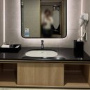 홀리데이인스위트2차(Holiday Inn Suites) | [방콕] 위치가 좋은 가성비 숙소 'Holiday-inn Express&amp;Suites Bangkok Central Pier'