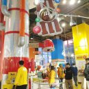 컬러스퀘어(COLOR SQUARE) | [미국여행]뉴욕 타임스퀘어 쇼핑 추천! (M&M'S, 허쉬, 디즈니, 포르투갈 정어리, 크리스피크림)