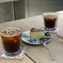 주아드비브르Flower | 홍콩 카페 추천 , 골동품 거리와 가까운 조용한 카페 joie de vivre(주아 드 비브르) 방문후기