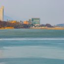 강가에서 이미지