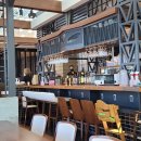 Dining S.M