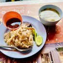 조우 정육식당 | 라마9 우안 치킨 라이스(Uan Chicken Rice) 솔직 후기: 24시간 불이 꺼지지 않는 촉촉한 카오만가이 명가