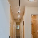 산골짜기 하얀집 이미지