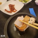 용산-서빙-1341 | 이태원 술집 목로 오마카세 술상이 있는 한식 주점 맛집