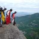 윙슈트, 베이스 점핑wingsuit base jumping 이미지