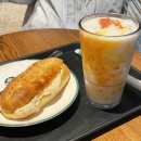 자몽 샌드위치 | 스타벅스 자몽 망고 코코 프라푸치노 치킨 & 머쉬룸 멜팅 치즈 샌드위치 내돈내산 후기