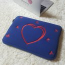 룩희룩희 마 수파 룩희룩희룩희 mazzzzy mazzzzy 그 늑힘적인 늑힘늑힘 'MAZZZZY heart laptop pouch 13인치' 후기! 이미지