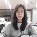 [Shorts]The nonagenarian billionaire, Warren Buffett must be feeling smug. 이미지
