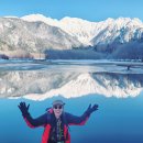 북알프스 가미코치 수정알처럼 맑고 투명한 다이쇼이케 호수 만년설이 비추다 230117 이미지