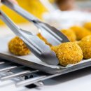 투테일스 이미지