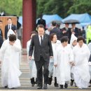 오월에윤 이미지