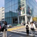 홍대입구역 2번 출구 삼성스토어 앞 이미지