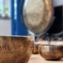 마음의 안정을 위한 싱잉볼 명상 이미지