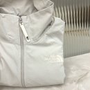 노스페이스 여성 올레마 바람막이 자켓 화이트 샌드 NJ3BQ32K 후기
