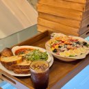 문카페(문토스트)일광점 | 부산 기장 몽벨쉘터 일광점 유럽 감성 가득한 곳 야경 바다뷰가 예쁜곳