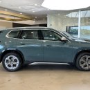 현우모터스 | NEW BMW X1 sDrive 20i xLine 케이프 요크그린색상.모카시트!풀체인지된 뉴X1 첫출고!! BMW구매는임현우