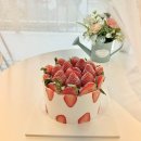 아산딸기마녀케이크 이미지
