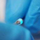 (주)펄스라인생명과학유천점 | Nanoscale 족집게는 개별 세포에서 단일 분자 '생검'을 수행 할 수 있습니다