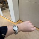 4326 | 여자 명품 시계 까르띠에 발롱블루 28 33 비교 - 가격 및 착용샷 후기