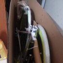 삼천리 자전거 700c솔로 -박스채 새제품 25만원 직거래 흰색에 형광 포인트 넘이뽀요^^ 이미지