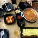 24시누름돌생고기김치찌개용담점
