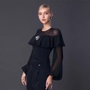 스마트에이스학원 | 댄스 의상 쇼핑몰 거울 속의 낯선 나를 마주하며 달라진 아침