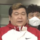 기자들 앞에서 얼굴 공개한 노래주점 살인 허민우.gif 이미지