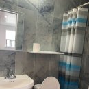 Beautiful studio room available July 1st Downtown East York 이미지