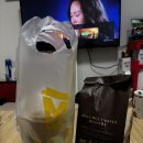 신정로11길 | 메가커피 메뉴 추천 카페라떼 가격 칼로리 소금빵 후기