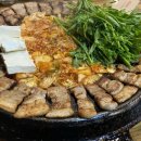 무쇠김치삼겹 - 마포구 와우산로21길 20-5 | 무쇠김치삼겹