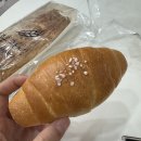순천 빵집 조훈모과자점 연향점 소금빵 맛집